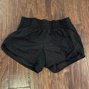 Athleta Mesh Racer Run Short Black Women's sz S